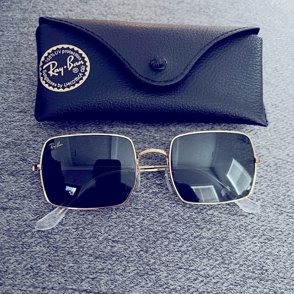 COPY - Ray Bans with Case